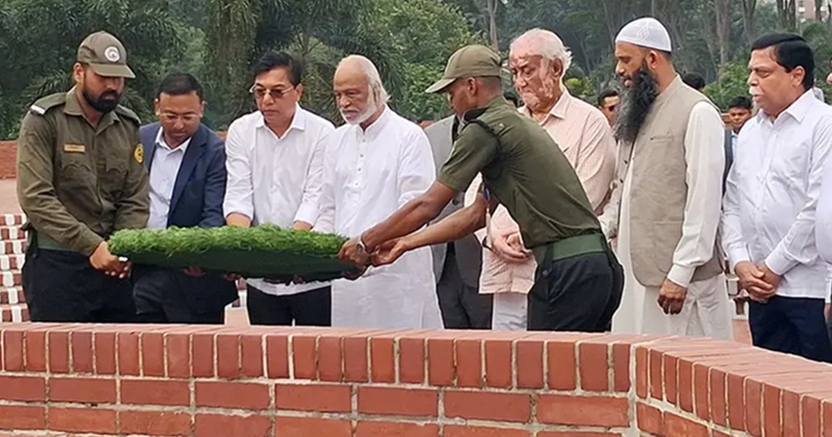 জাতীয় স্মৃতিসৌধে নতুন মন্ত্রী-প্রতিমন্ত্রীদের শ্রদ্ধা