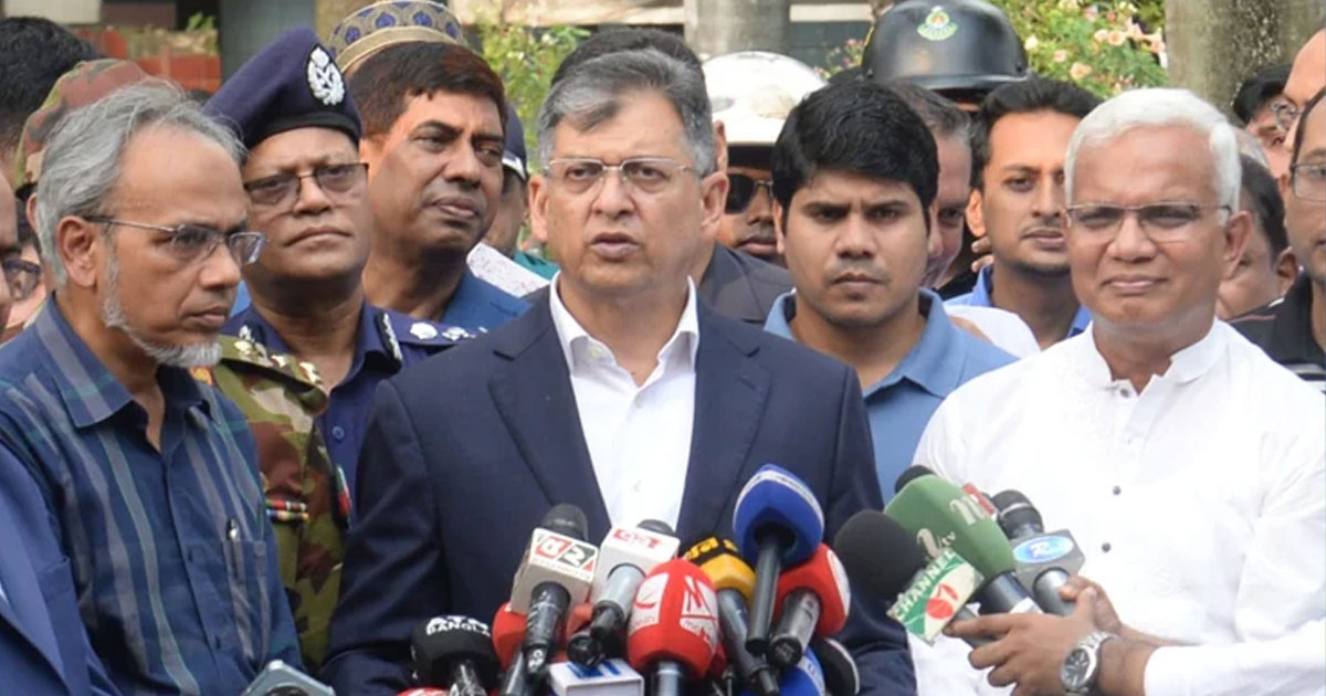 সন্ত্রাসী-চাঁদাবাজদের ধরতে আইনশৃঙ্খলা বাহিনীকে কঠোর নির্দেশ স্বরাষ্ট্রমন্ত্রীর
