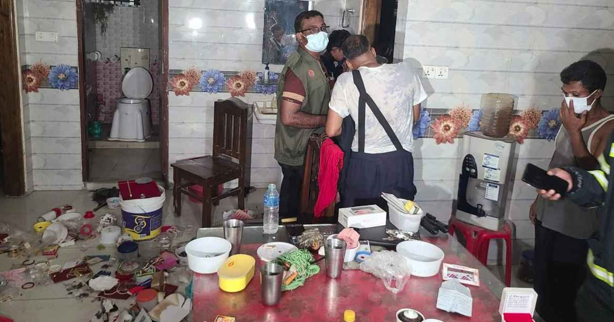 রংপুরে তালাবদ্ধ বাড়ি থেকে চারজনের মরদেহ উদ্ধার