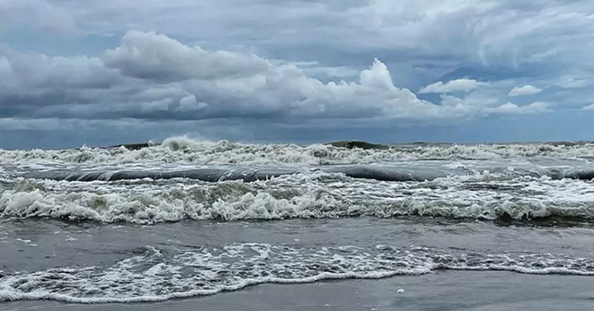 সাগরে নৌকা-ট্রলারকে সতর্ক থাকার নির্দেশ