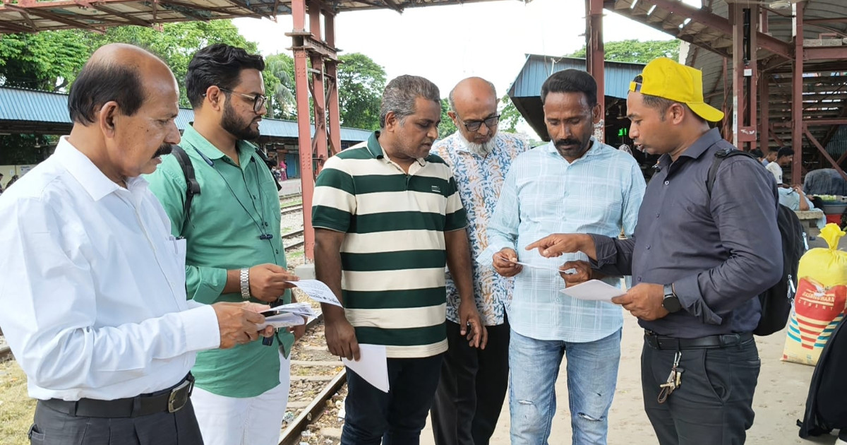ব্রাহ্মণবাড়িয়ায় ট্রেনে পাথর না ছোঁড়ার আহবান বসুন্ধরা শুভসংঘের
