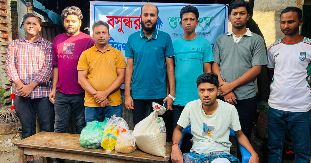 বসুন্ধরা শুভসংঘের ত্রাণ সহায়তা পেলেন গোবিন্দগঞ্জ সড়ক দুর্ঘটনায় আহত অনন্ত রায়
