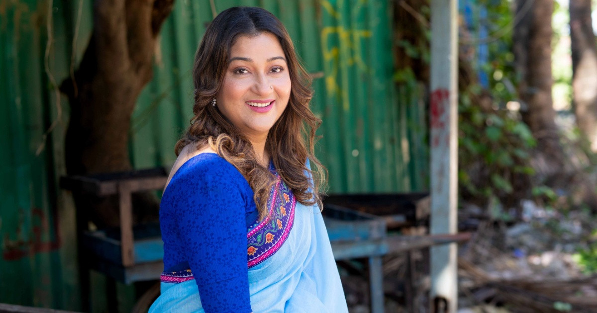 প্রথম পারিশ্রমিক হাতে পেয়ে যা করেছিলেন দীপা খন্দকার