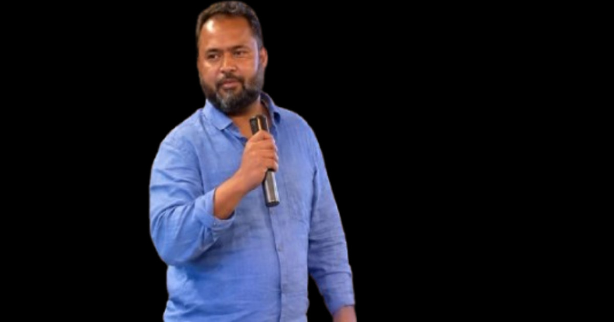 পূর্ব লন্ডনের মদের বার কিনে মসজিদে রূপান্তর করলেন এক বাংলাদেশি