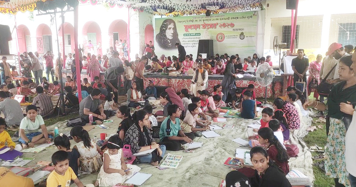 নড়াইলে শিশুদের রংতুলির উৎসব