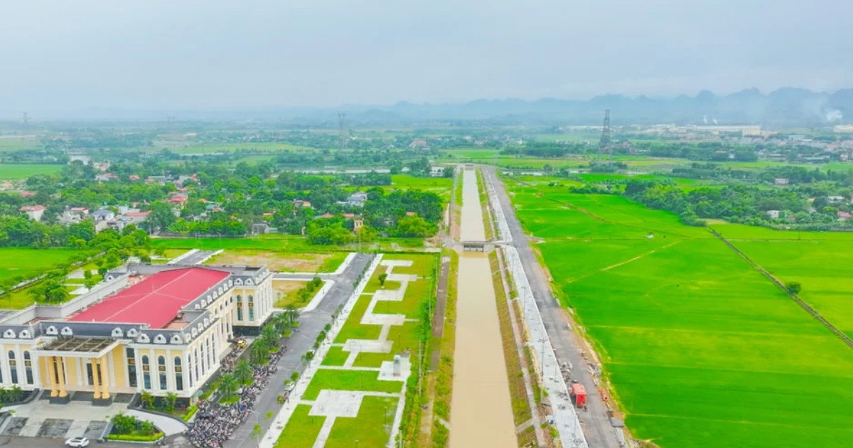 ভূমি খাতে গতি বাড়ছে