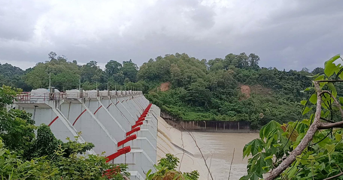 খুলে দেয়া হলো কর্ণফুলী পানি বিদ্যুৎ কেন্দ্রের বাঁধের ১৬ জলকপাট