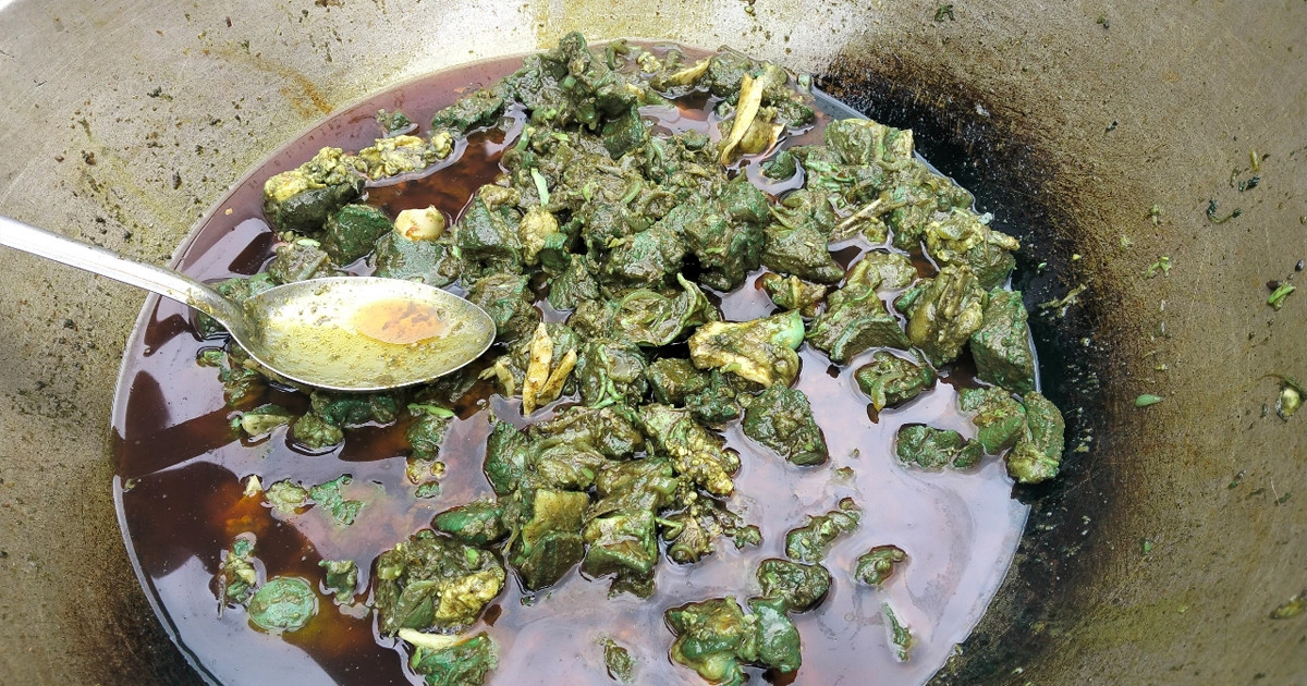 জানা গেল রান্নার সময় গরুর মাংসের রং সবুজ হওয়ার সম্ভাব্য কারণ