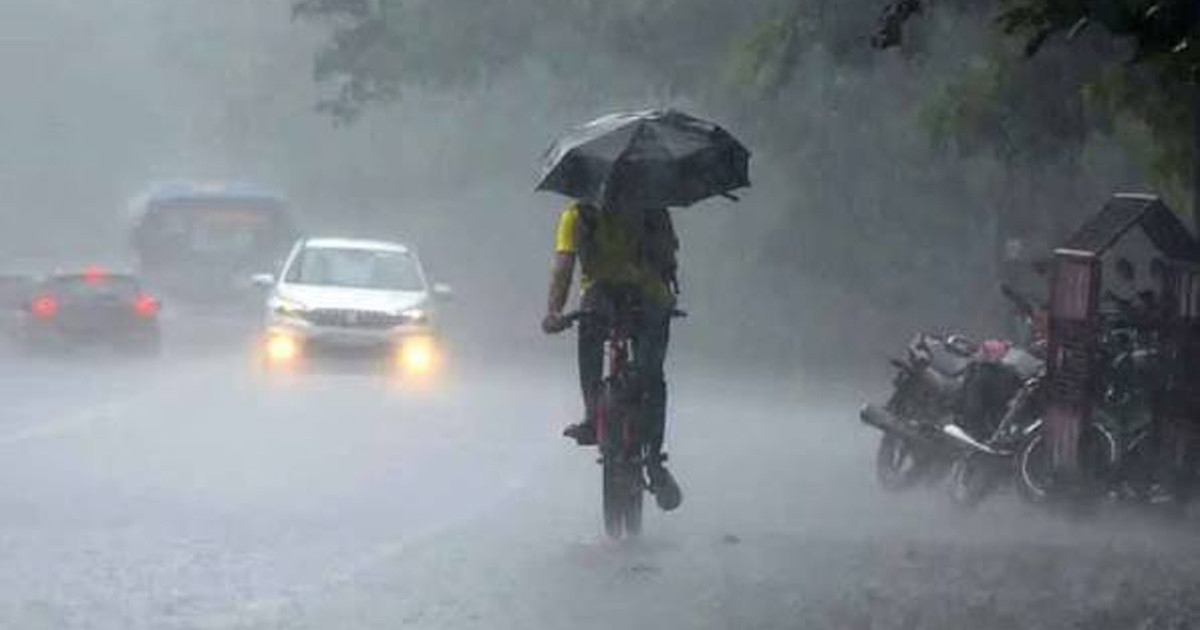 ৩৬ ঘণ্টার মধ্যে দফায় দফায় বৃষ্টির আভাস