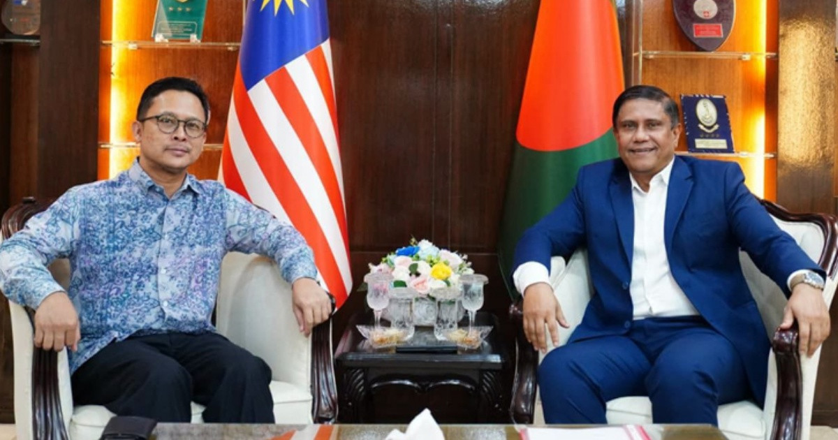 প্রতিরক্ষা উপদেষ্টার সঙ্গে মালয়েশিয়ার হাইকমিশনারের সাক্ষাৎ