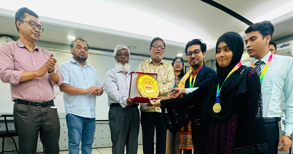 ইউআইটিএসে বিতর্ক প্রতিযোগিতায় চ্যাম্পিয়ন বসুন্ধরা শুভসংঘ