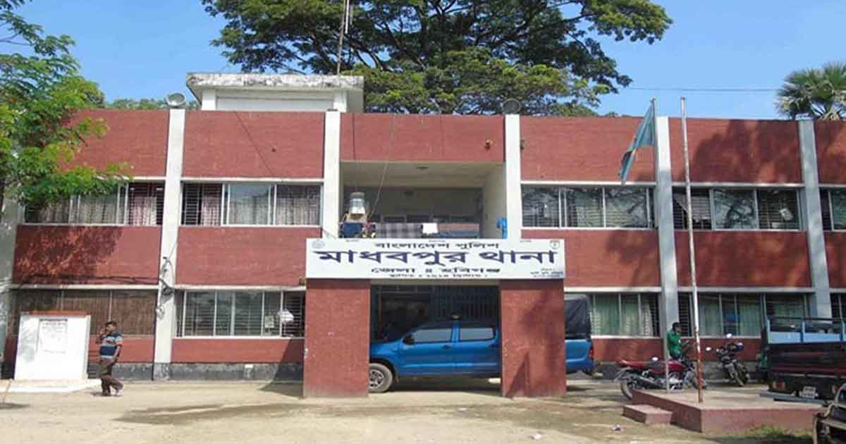 স্ত্রীর আবদার মিটিয়েই ফাঁস নিলেন যুবক