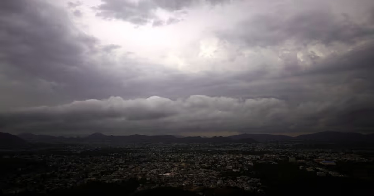চরম বৈরী আবহাওয়ার হুমকিতে বিশ্ব