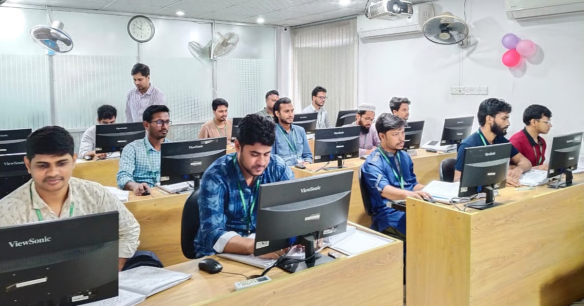 ফ্রিতে ২ লাখ টাকার আইটি প্রশিক্ষণ, কোর্স শেষে চাকরির সুযোগ