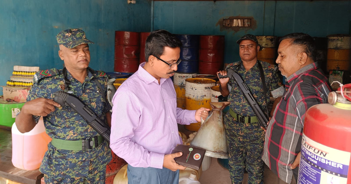 প্রতি ৫ লিটার তেলে ২০০ মি.লিটার কম, লাখ টাকা জরিমানা
