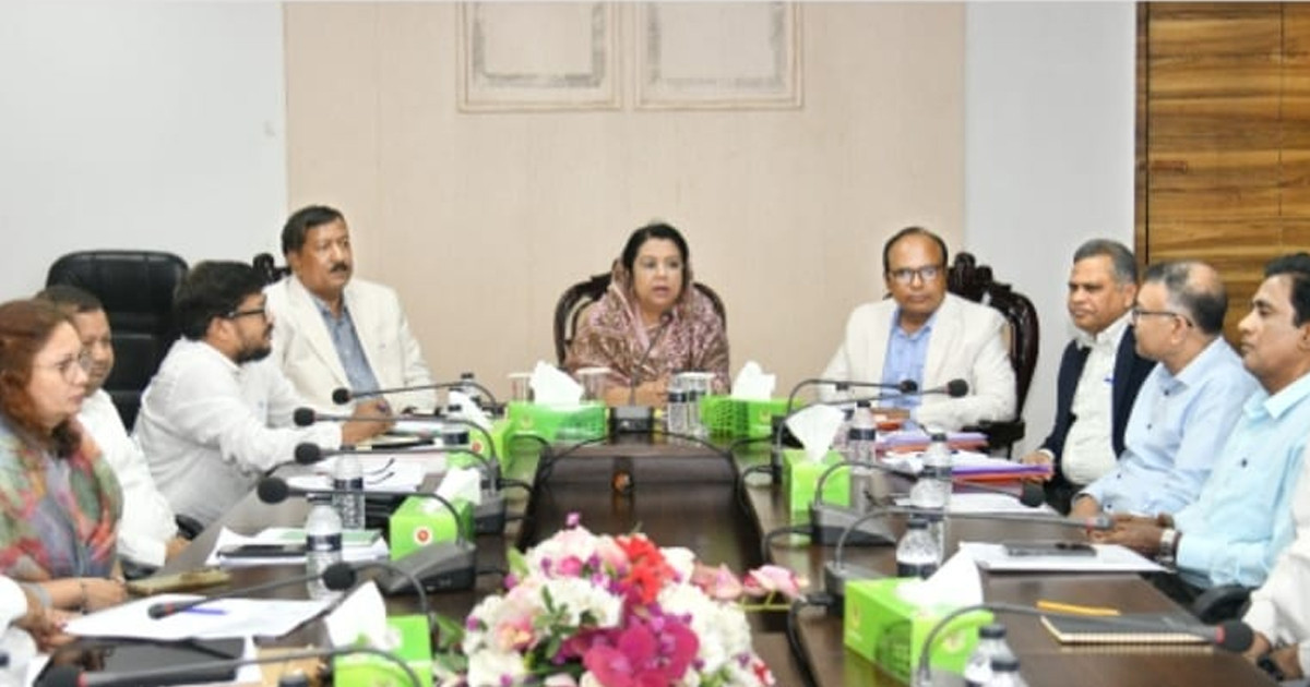 খাদ্য নিরাপত্তায় নিরাপদ মজুদ ও গুণগত মানকে অগ্রাধিকার দিতে হবে: খাদ্যমন্ত্রী