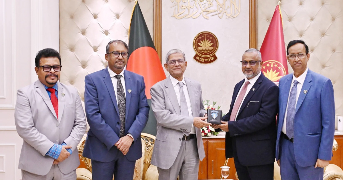 দুর্নীতিবাজদের বিরুদ্ধে দুদককে কঠোর ব্যবস্থা গ্রহণের আহ্বান: রাষ্ট্রপতি