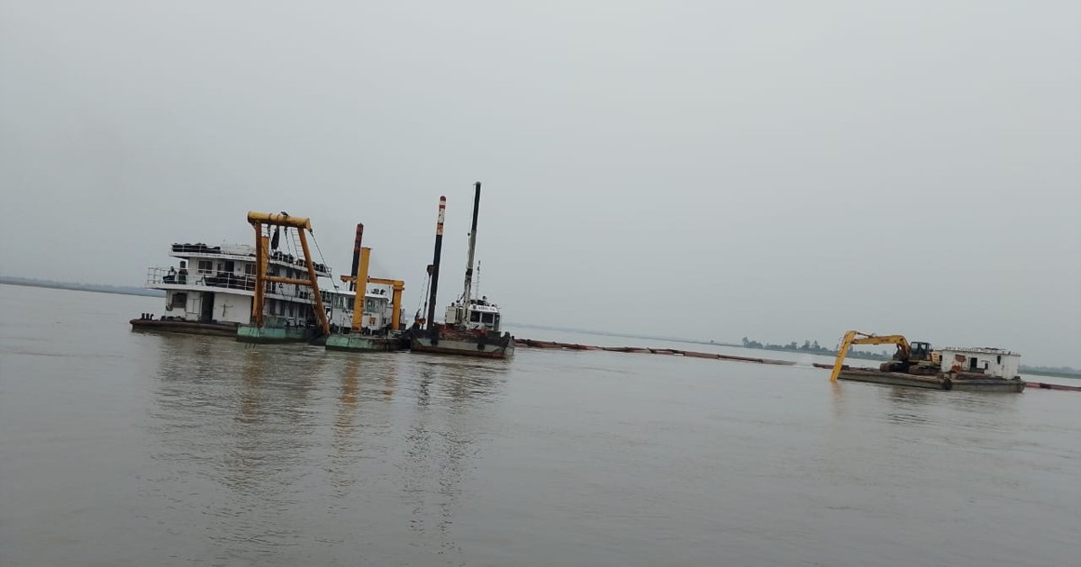 ফেরিশূন্য চিলমারী নৌবন্দর