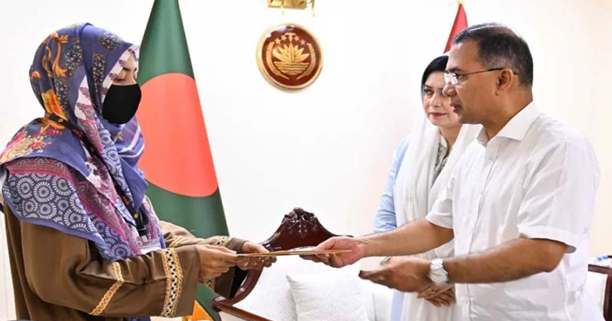 শহীদ ২ সেনা সদস্যের পরিবারকে প্রধানমন্ত্রীর আর্থিক সহায়তা