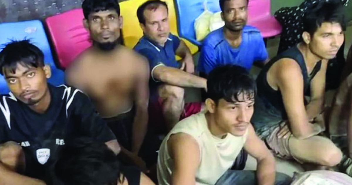 মালয়েশিয়ায় আদম পাচারের সময় টেকনাফে ১৩ রোহিঙ্গাসহ উদ্ধার ১৫