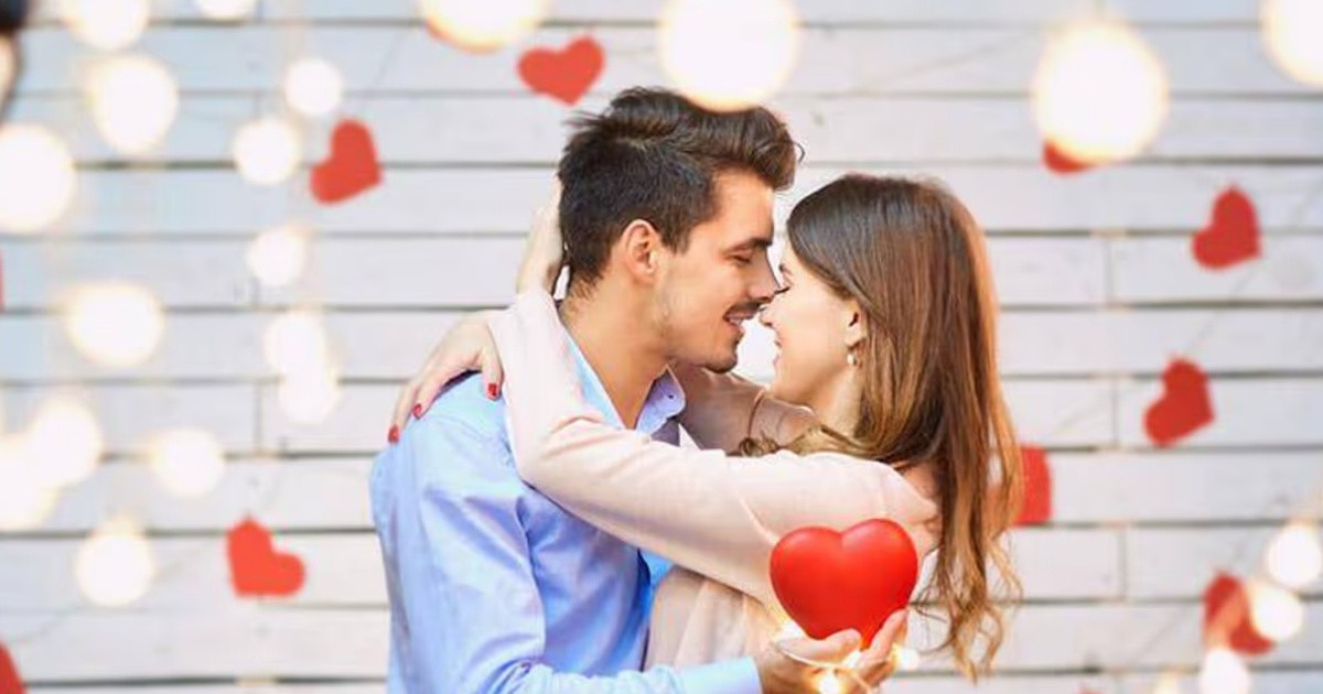 প্রথম প্রেম মনে করার দিন আজ