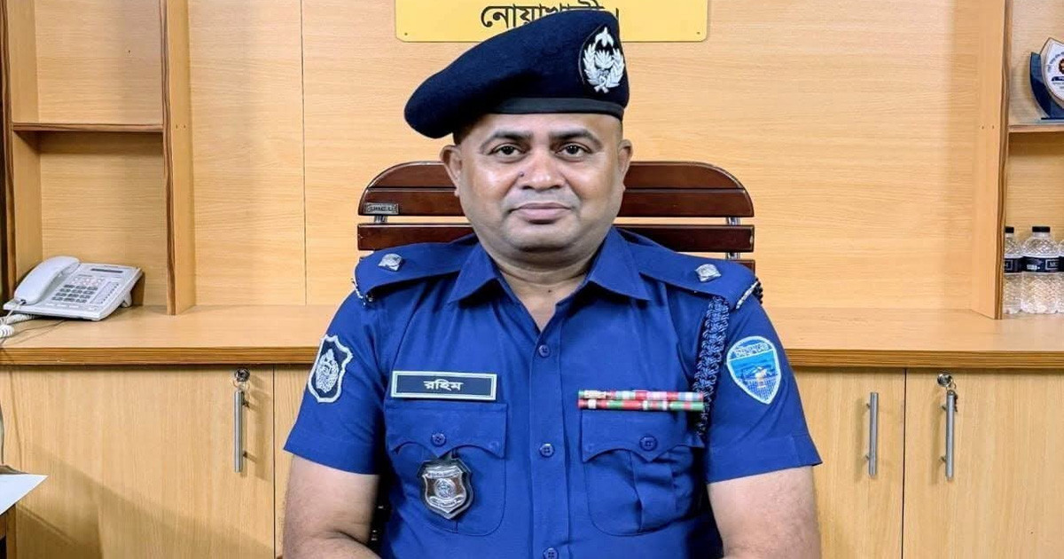 নিষিদ্ধ আ.লীগ নেতার বাড়িতে ভূরিভোজ, ওসি প্রত্যাহার