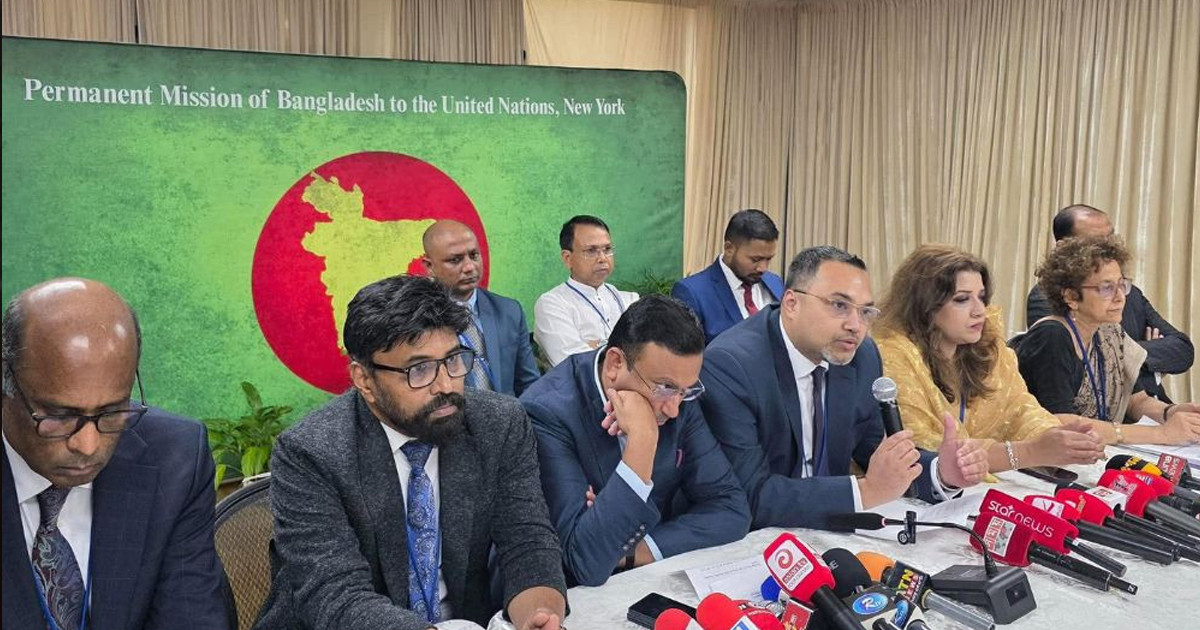 ১০ কর্মসূচিতে অংশ নিয়ে প্রথম দিন পার করলেন প্রধানমন্ত্রী