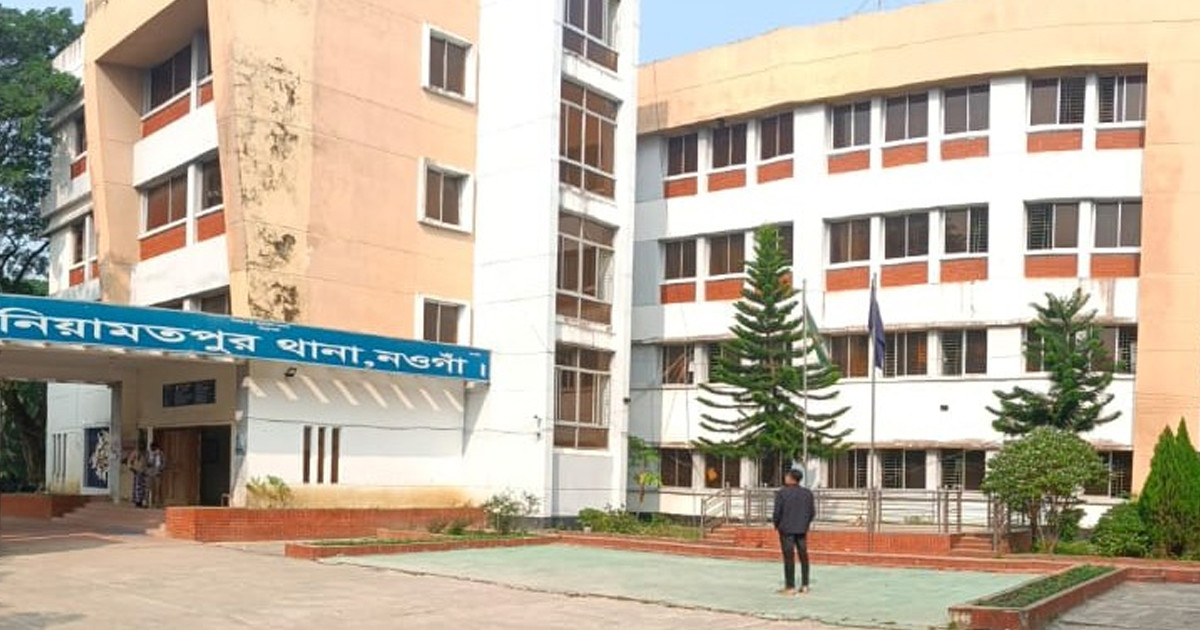 নওগাঁয় পুকুর থেকে ব্যবসায়ীর লাশ উদ্ধার