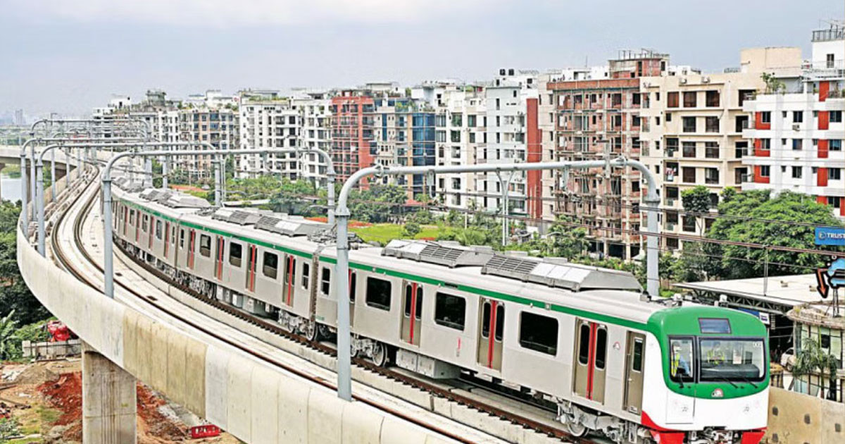 খুলে গেল চলন্ত মেট্রোর দরজা