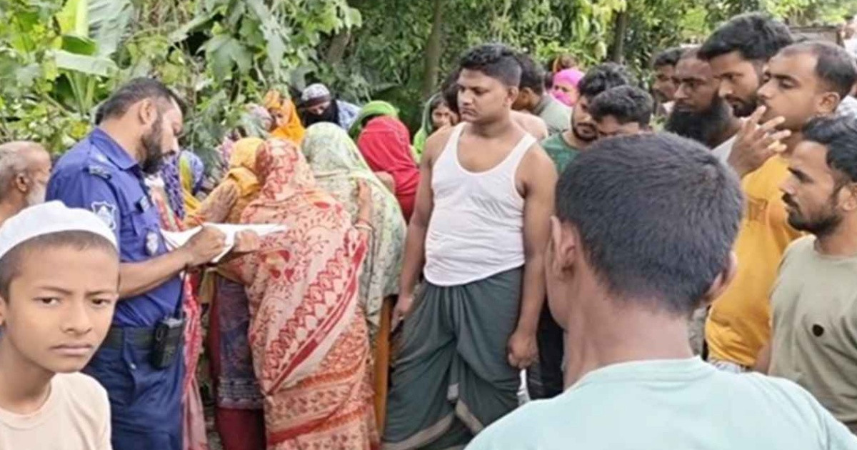 নরসিংদীতে অটোরিকশা-কাভার্ডভ্যান সংঘর্ষে নিহত ২