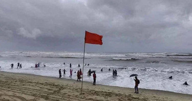সাগরে নিম্নচাপ, চার সমুদ্রবন্দরে ৩ নম্বর সতর্কসংকেত