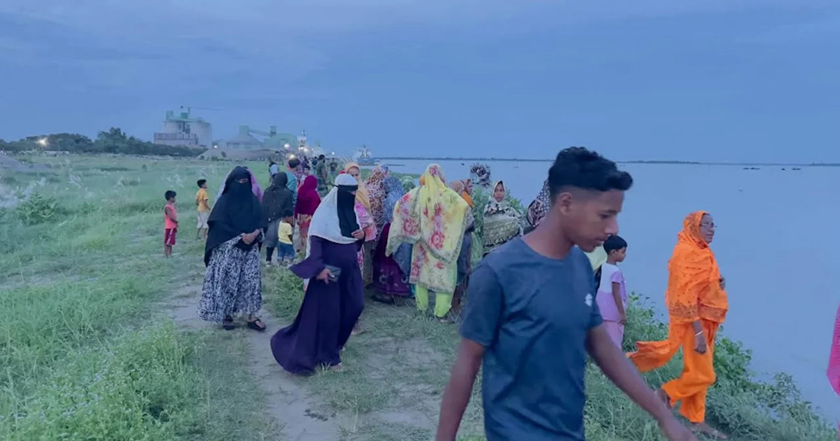 মেঘনায় ট্রলার ডুবি: একই পরিবারের ৩ জনের মরদেহ উদ্ধার, নিখোঁজ ১