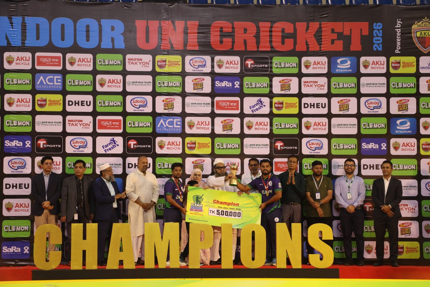 দেশি জোশের জমজমাট লড়াই শেষে পর্দা নামলো ক্লেমন ইনডোর ইউনি ক্রিকেট ২০২৬-এর