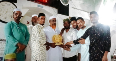 ২৭ বছর ইমামের দায়িত্ব পালন, বিদায়কালে পেলেন লাখ টাকা উপহার