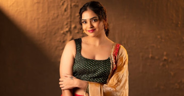 ব্যবসায়ীকে মারধর করে চাঁদাবাজির অভিযোগে গ্রেপ্তার অভিনেত্রী