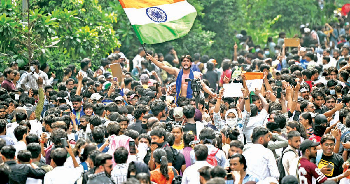 ভারতে এবার নতুন আন্দোলনের ডাক ‘তেলাপোকা’ পার্টির