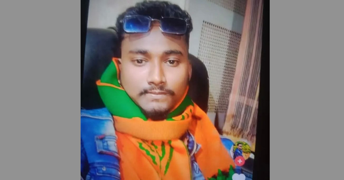 কালিয়ায় ভ্যান চালককে হত্যাকারী মাদকাসক্ত যুবকের থানায় আত্মসমর্পণ