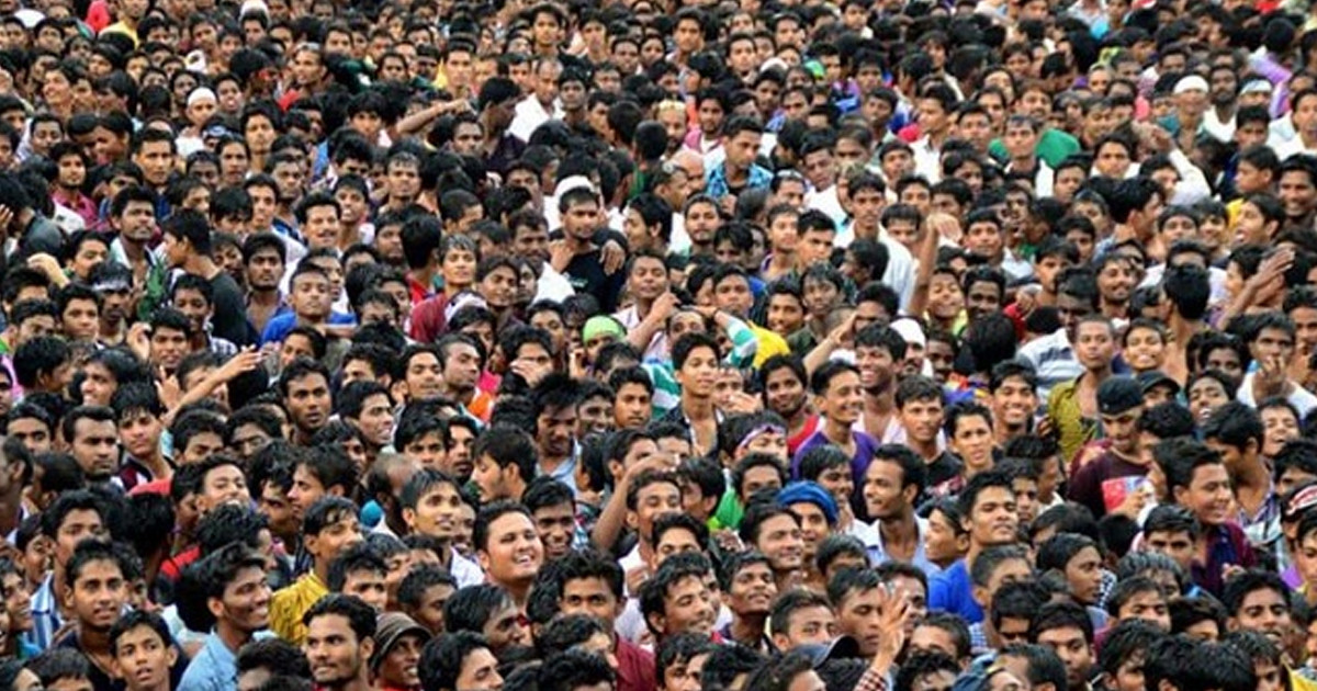 বেকারত্বের ঝুঁকিতে ২ লাখ কর্মী