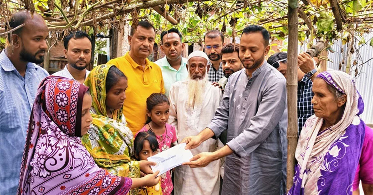এতিম ৫ কন্যার পাশে দাঁড়ালেন প্রধানমন্ত্রী