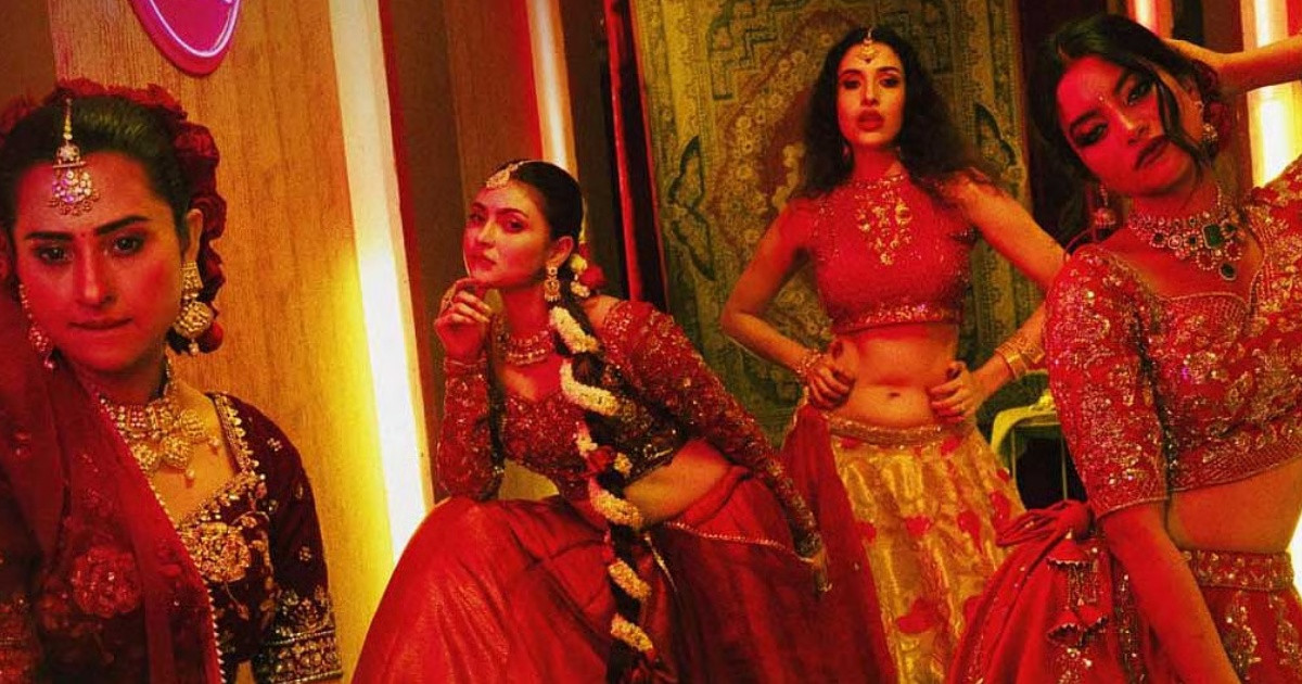হইচইয়ে মুক্তি পাচ্ছে ‘প্রেশার কুকার’
