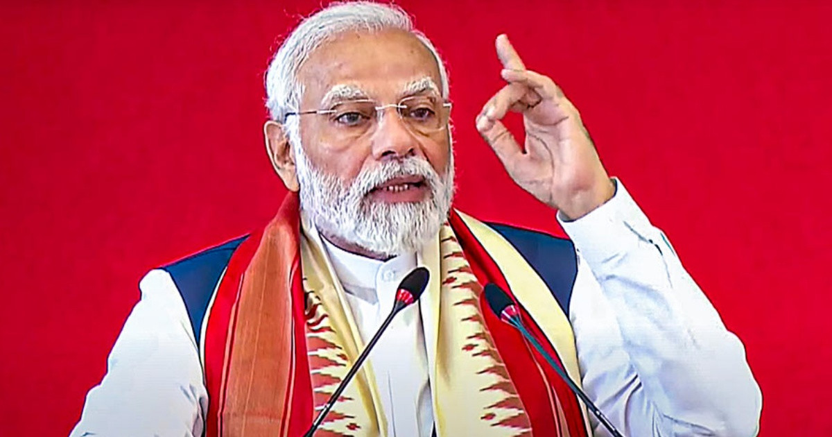 গুজরাটের মুখ্যমন্ত্রী থেকে ভারতের প্রধানমন্ত্রী, প্রশাসনে নরেন্দ্র মোদির ২৫ বছর