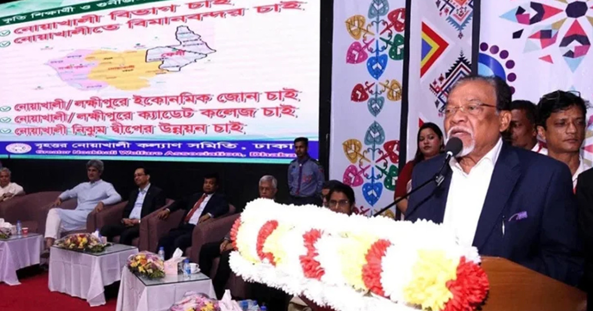 চাকরির পেছনে না ছুটে তরুণদের উদ্যোক্তা হওয়ার আহ্বান জনপ্রশাসন উপদেষ্টার
