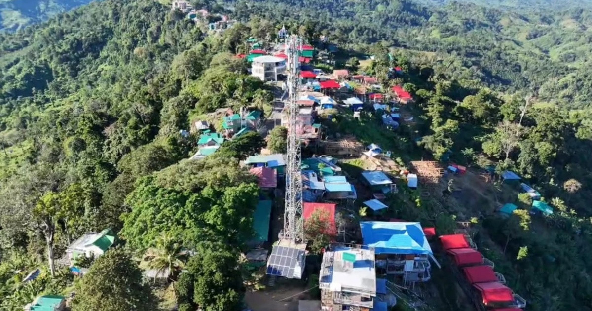 সাজেকে অনির্দিষ্টকালের অবরোধ, আটকা সহস্রাধিক পর্যটক