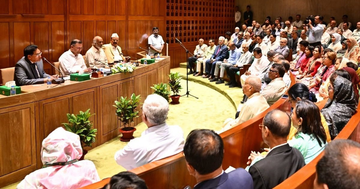প্রধানমন্ত্রীর সভাপতিত্বে সরকারদলীয় এমপিদের বৈঠক