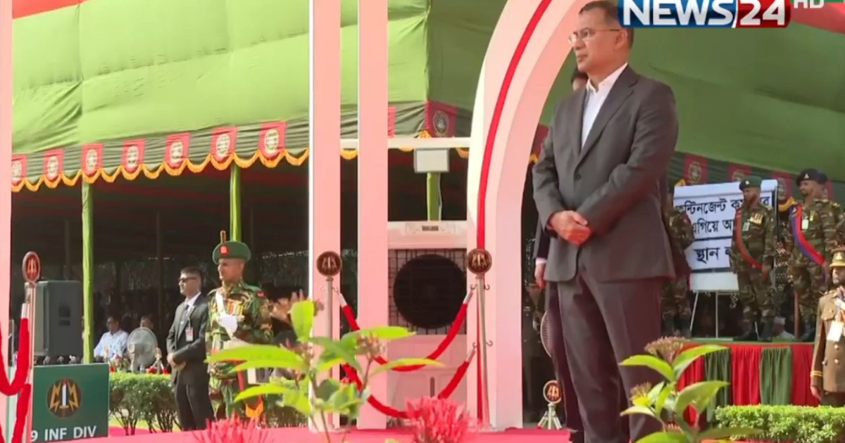সেনাবাহিনীর ৭টি ইউনিটকে জাতীয় পতাকা প্রদান করলেন প্রধানমন্ত্রী