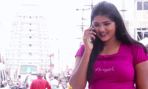 নারীরা মোবাইলে কথা বললেই জরিমানা!