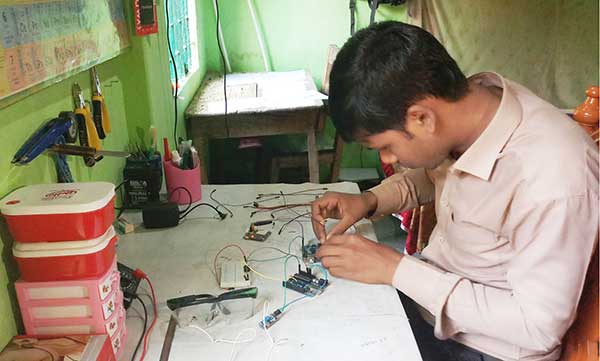 চালক নেশা করলে স্টার্ট নেবে না গাড়ি, ঘুমালে বাজলে অ্যালার্ম