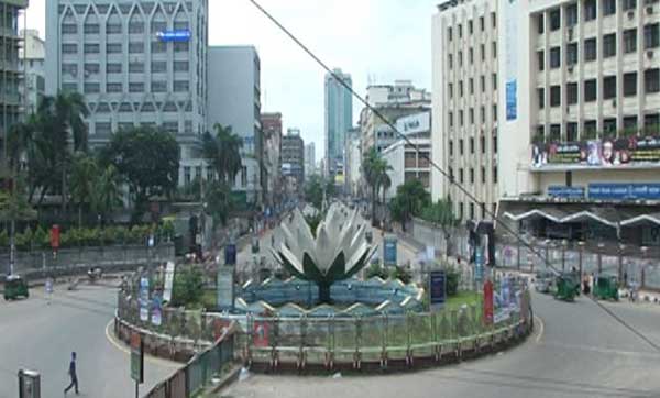 রাজধানী ফাঁকা, ভোট দিতে বাড়ি যাচ্ছেন মানুষ
