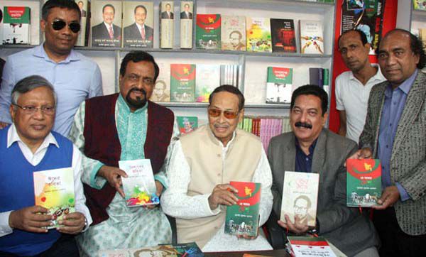 বইমেলায় এরশাদের ৪ বই