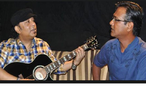ব্যান্ডশিল্পী আইয়ুব বাচ্চুকে নিয়ে আসিফের গান